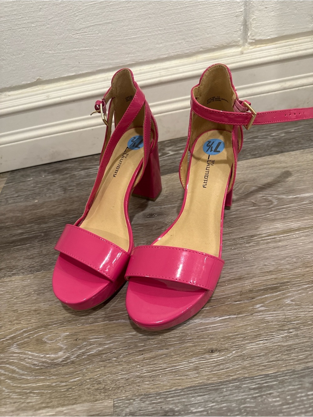 Laundry By Shelli Segal Hot Pink Patent Block Heel Sandals